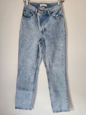 Abercrombie Curve Love 90s Straight Ultra High Rise Jeans 27/4 Regular Acid Wash